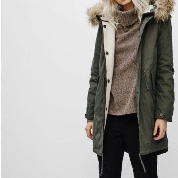Aritzia Parka - Picture 4 of 4